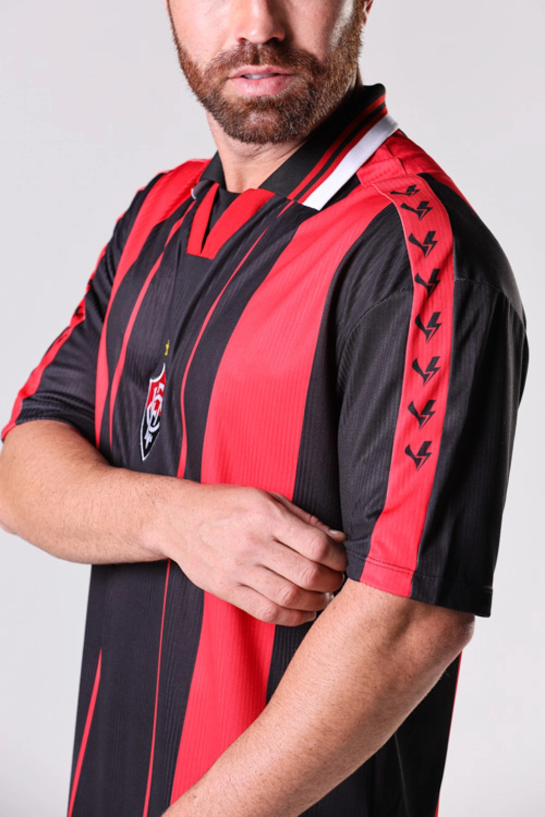 Camisa Anos 90 Esporte Clube Vitória Masculino Rubro Negro Volt